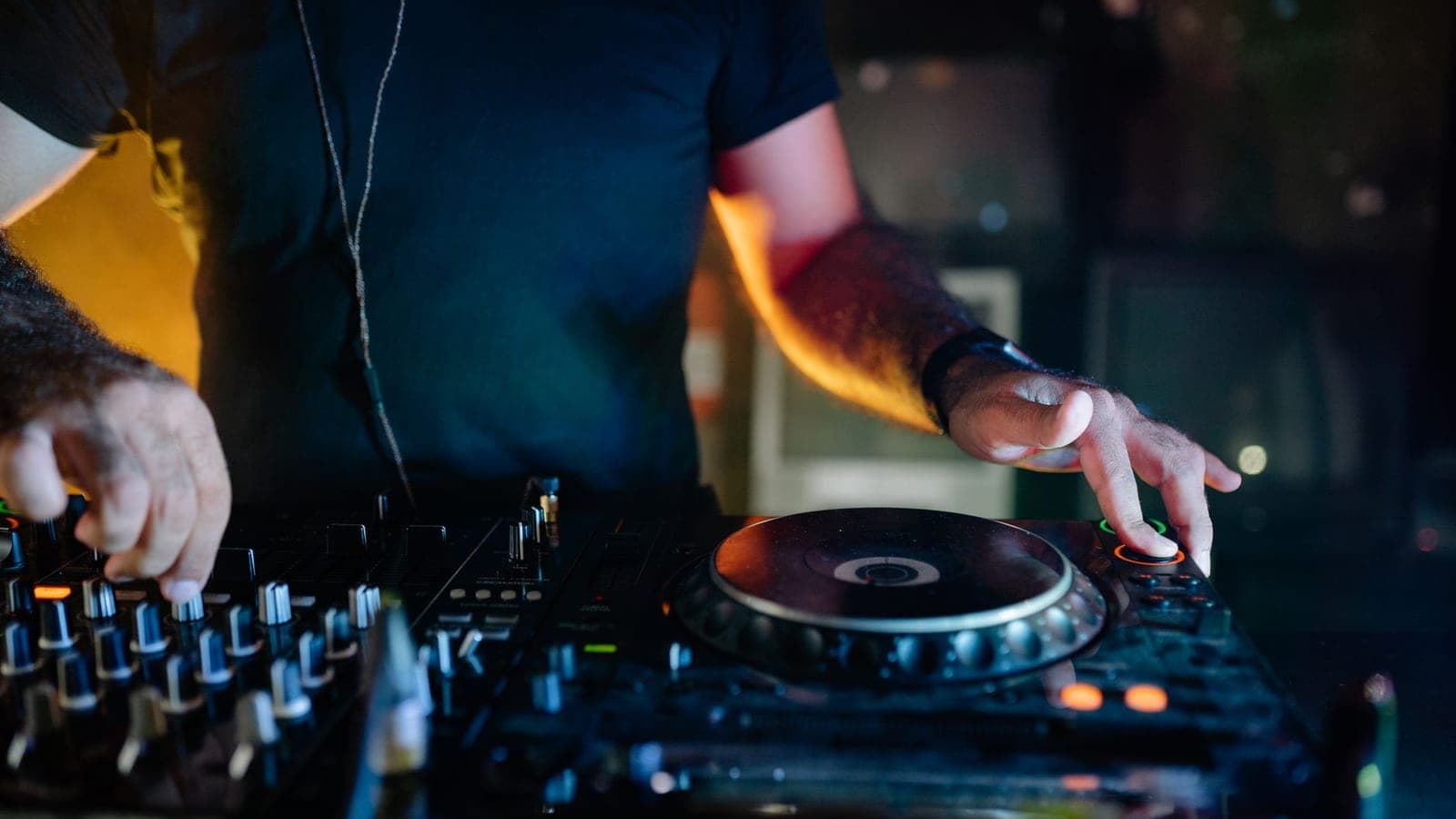 Native Instruments is in stukken verkocht: wat dat betekent voor de club die een dj-booth in tien jaar afschrijft